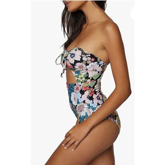 New. O’Neill floral one piece. Small. Retails $99 - Picture 10 of 13